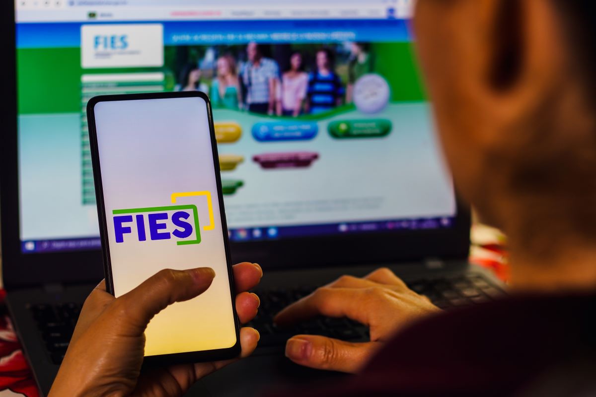 Fique por dentro das mudanças no FIES!| Fonte: Shutterstock