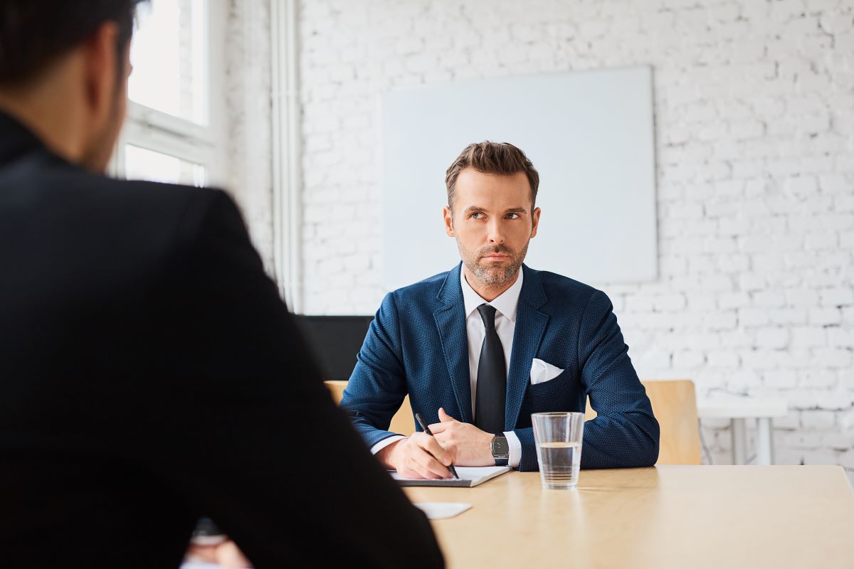 O que as empresas consultam antes de contratar?| Fonte: Shutterstock